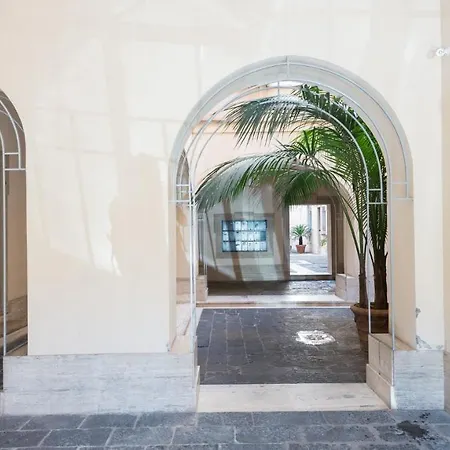 Plum Guide - En Garde Apartment